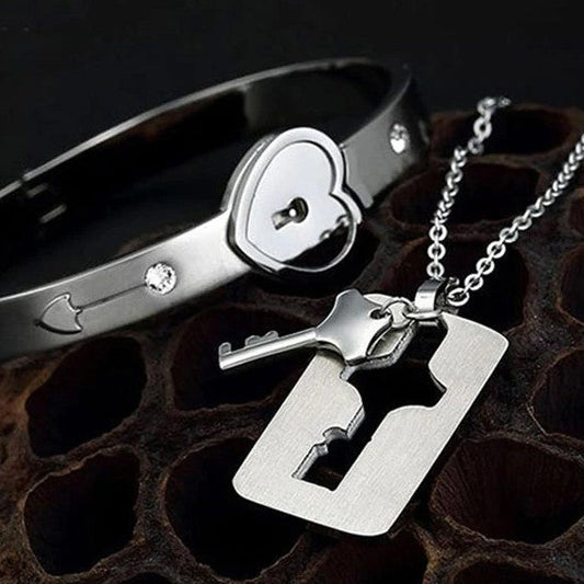 Designed Heart Lock Bracelet for lovers